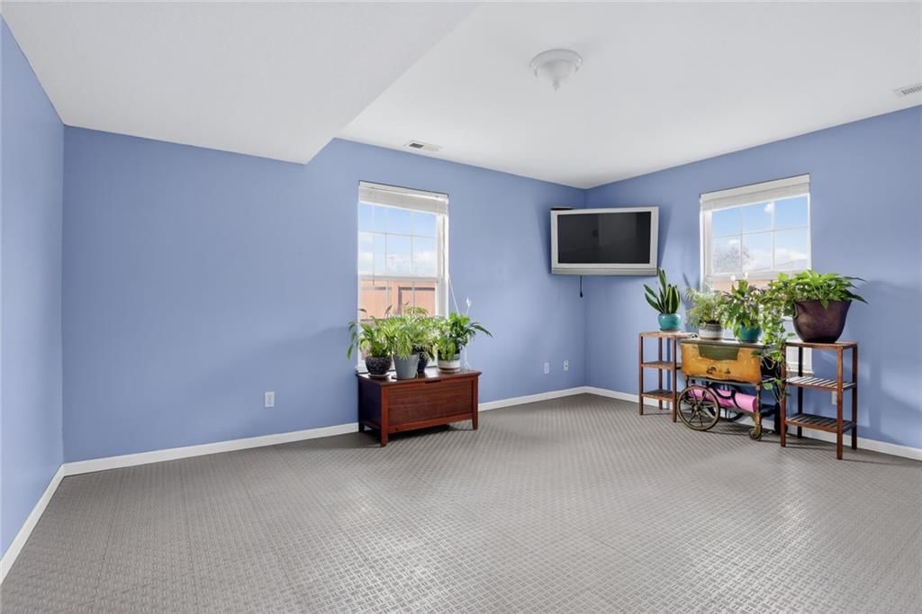 530 Holiday Court — photo 20