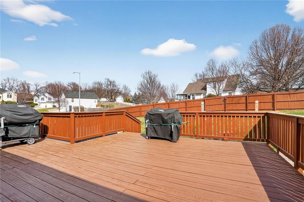 530 Holiday Court — photo 21