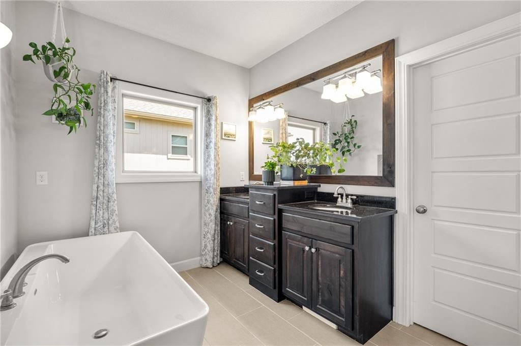 12916 W 169TH Street — photo 10