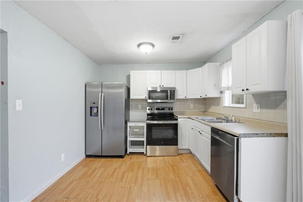 17410 Chestnut Drive — photo 3