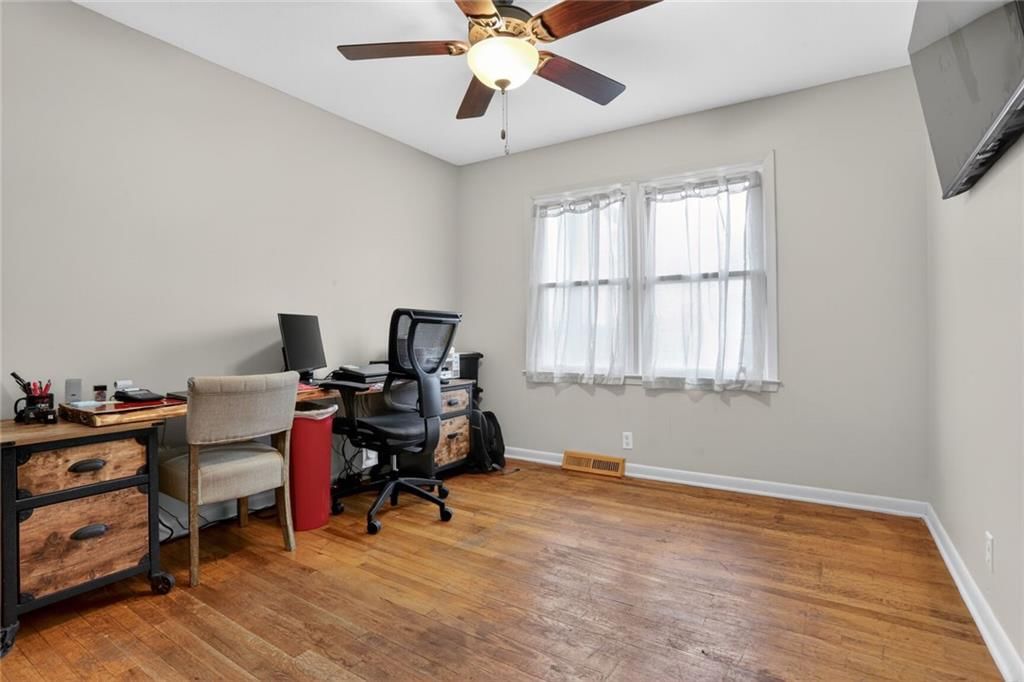 125 N PINE Street — photo 15