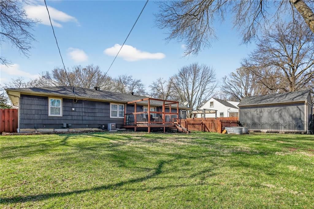 125 N PINE Street — photo 25