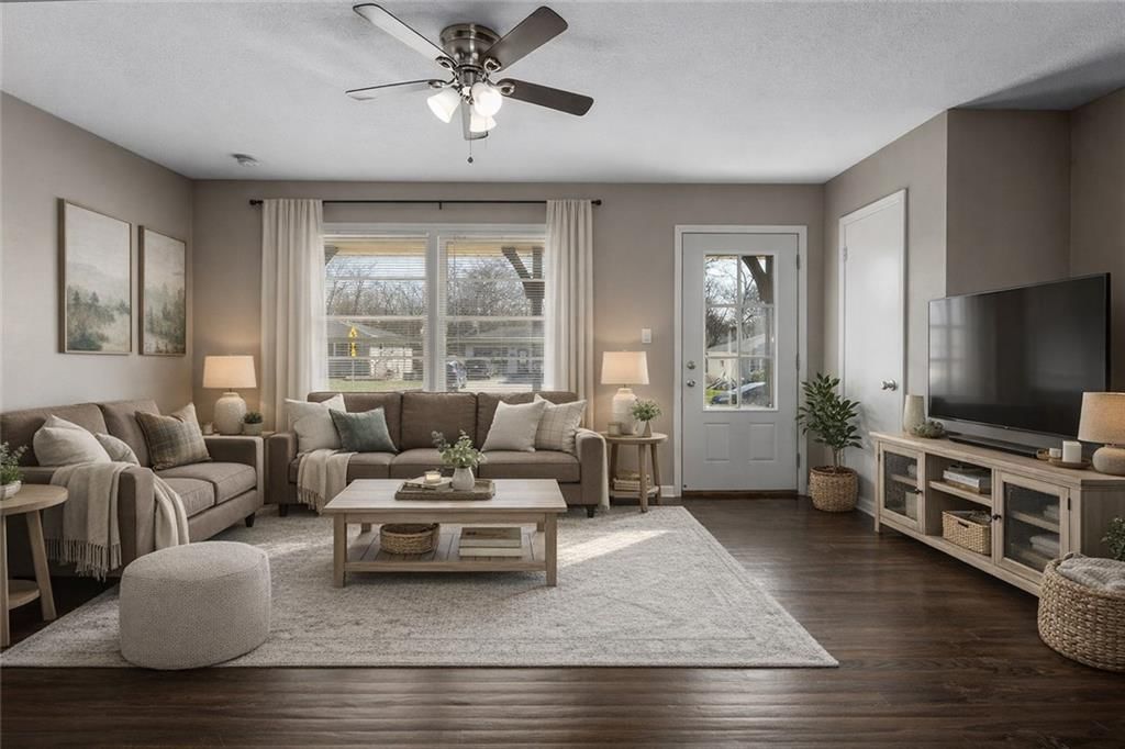 902 SW Lea Drive — photo 2