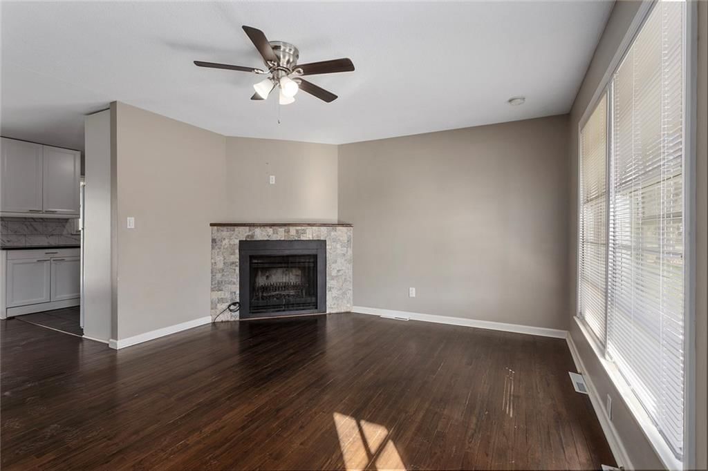 902 SW Lea Drive — photo 3