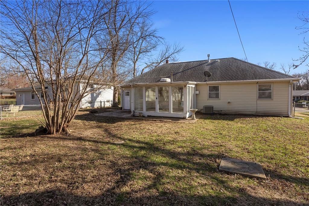 902 SW Lea Drive — photo 15