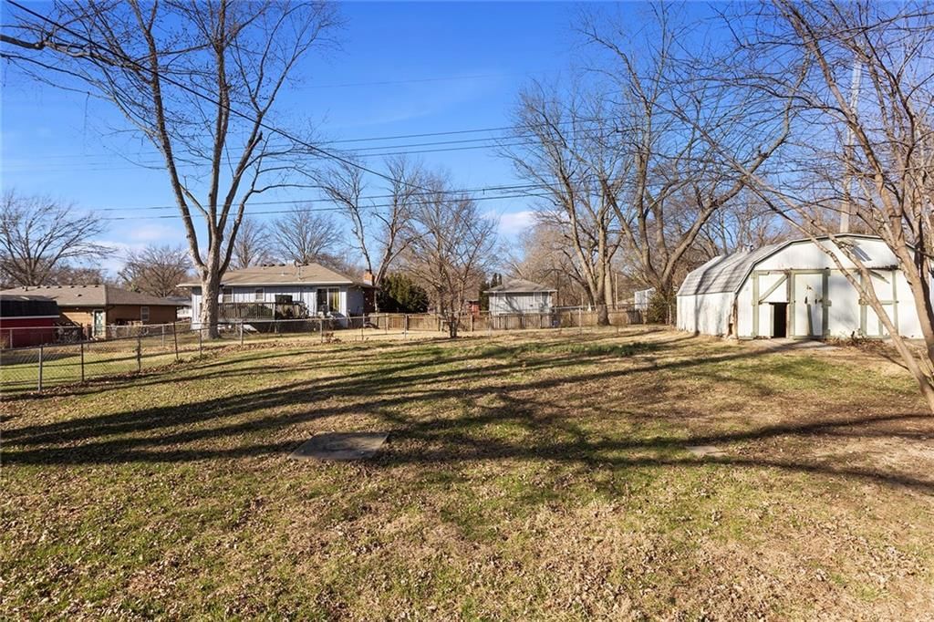 902 SW Lea Drive — photo 16