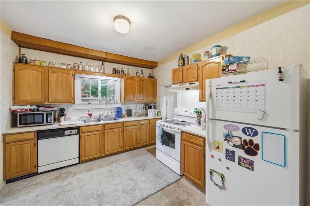 502 SW Clinton Street — photo 4