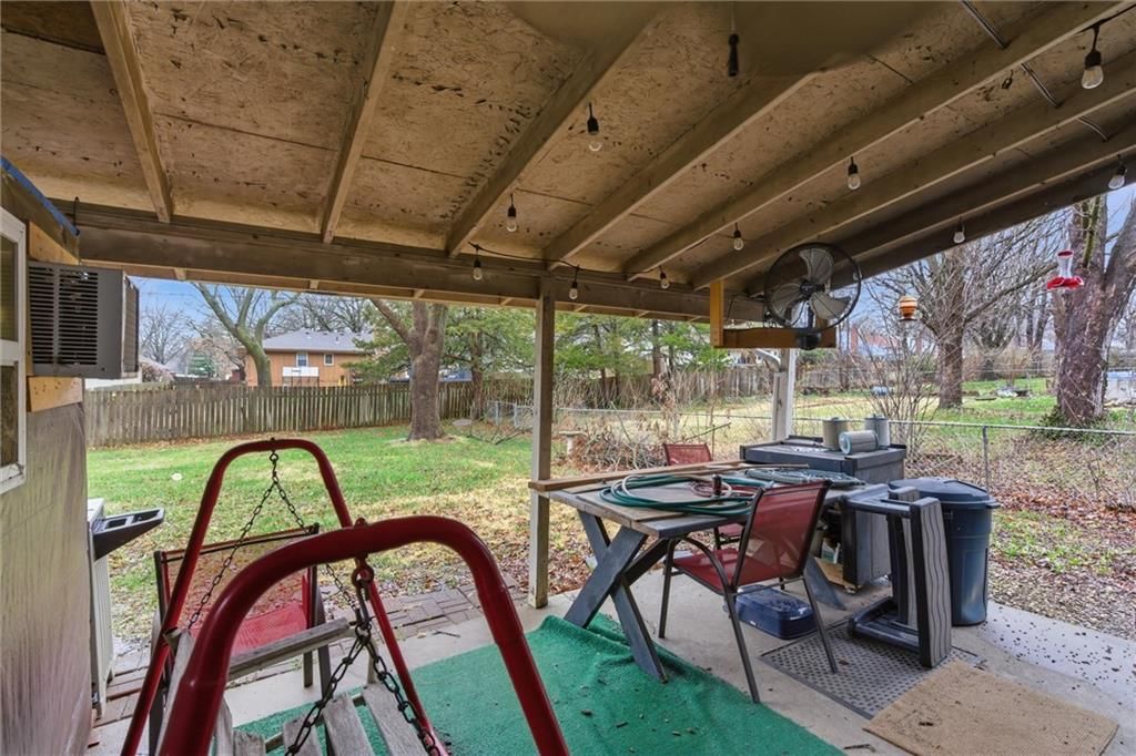 12912 Sycamore Avenue — photo 24