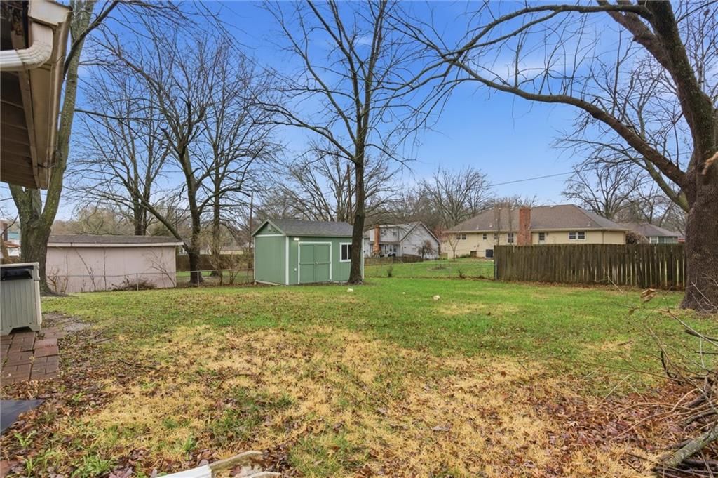 12912 Sycamore Avenue — photo 27