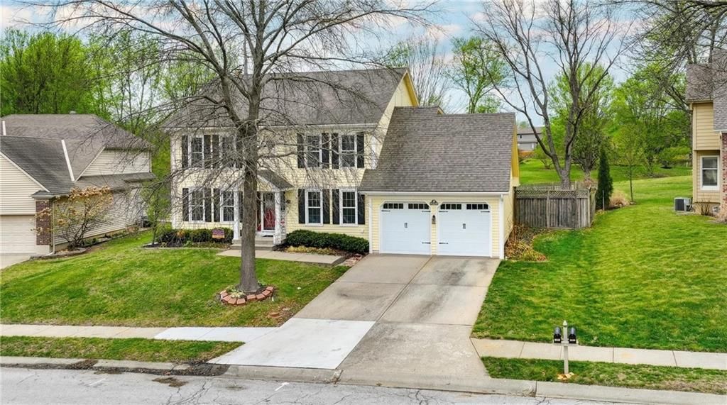2233 NE Waterfield Lane — photo 3