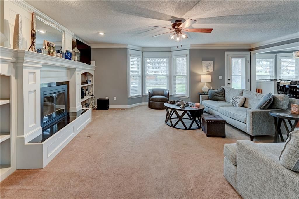 2233 NE Waterfield Lane — photo 8