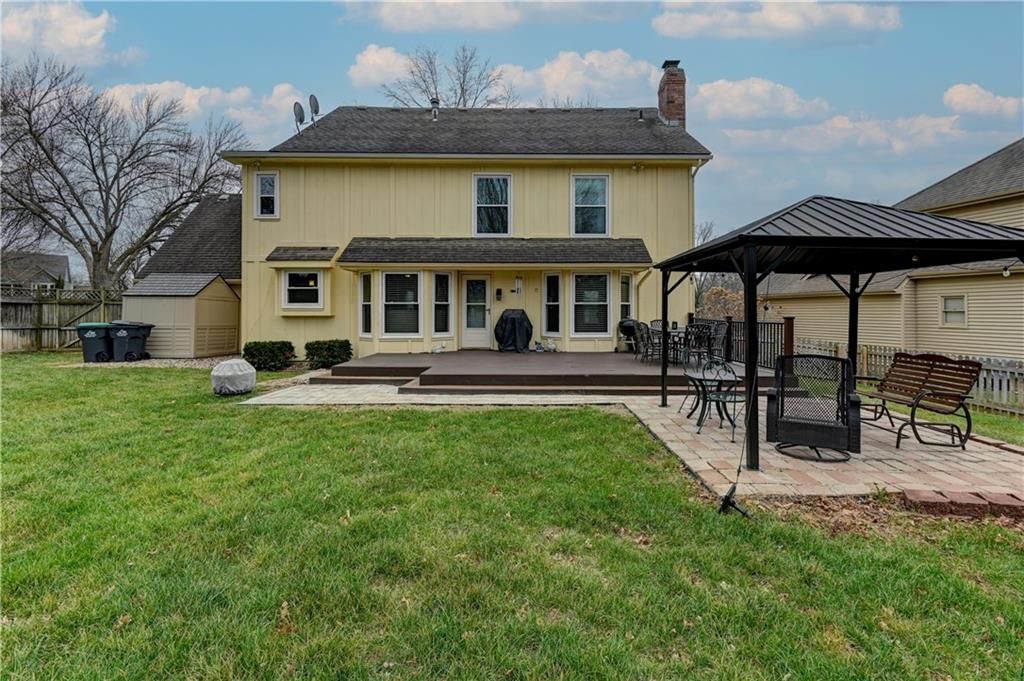 2233 NE Waterfield Lane — photo 43