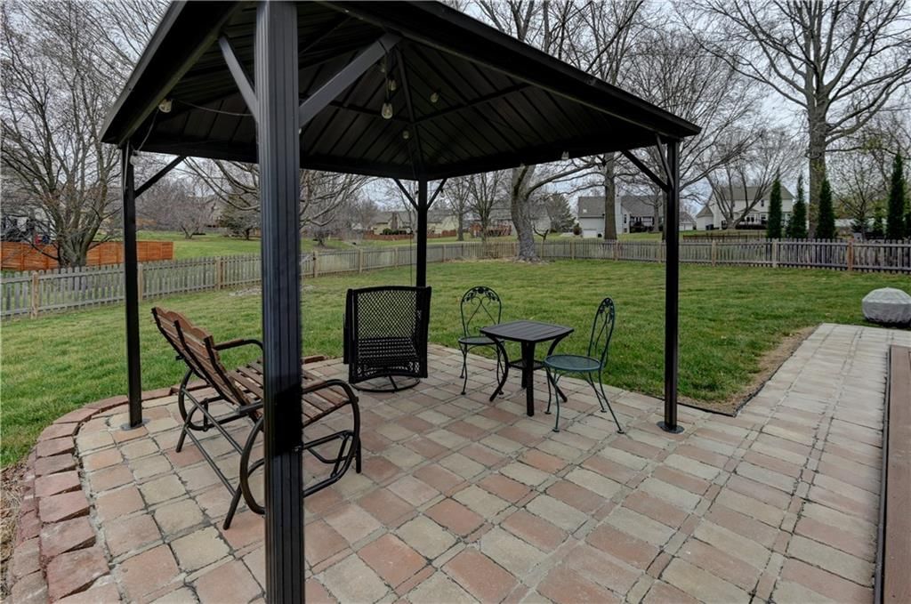 2233 NE Waterfield Lane — photo 45
