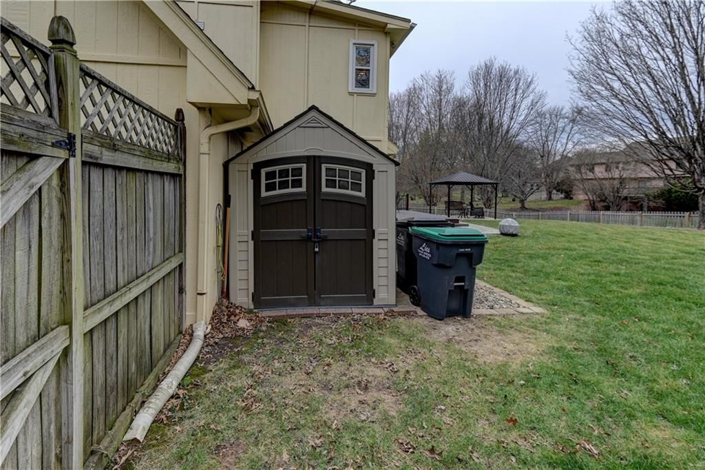 2233 NE Waterfield Lane — photo 46