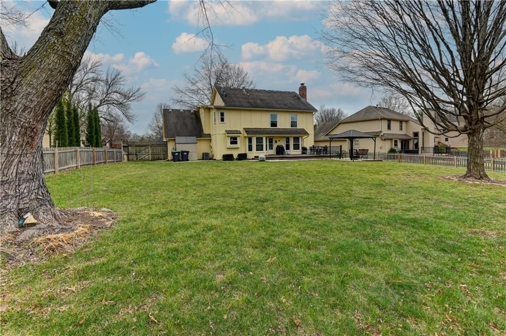 2233 NE Waterfield Lane — photo 47