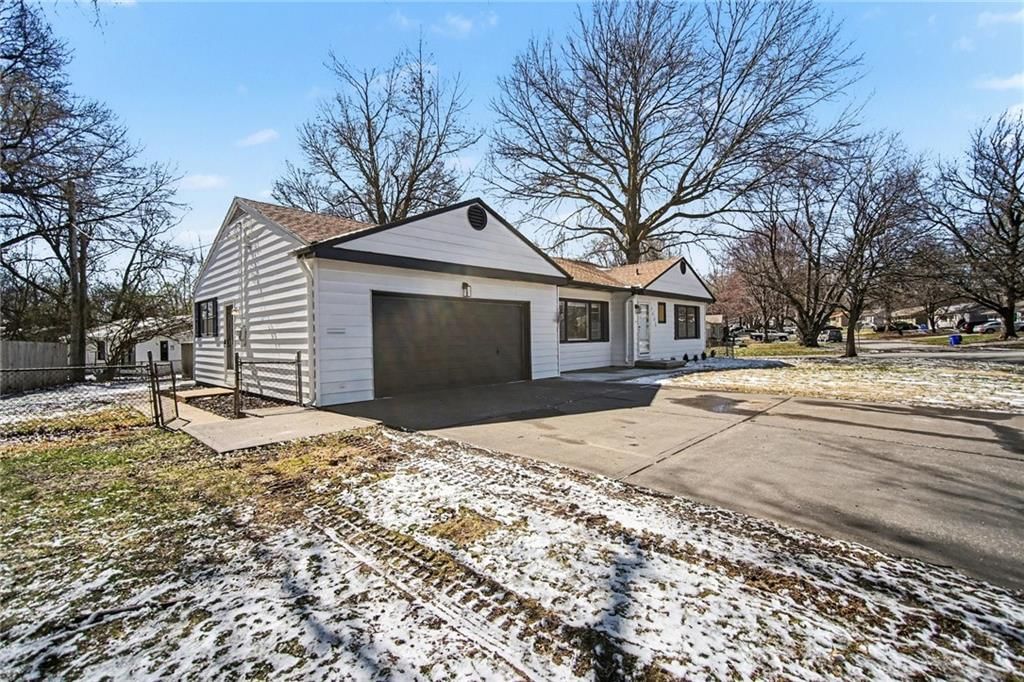 7300 Elm Avenue — photo 3