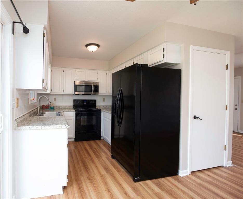 1615 Savage Street — photo 9
