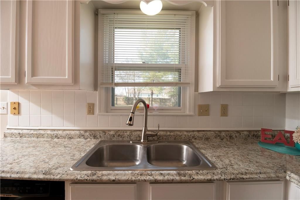 1615 Savage Street — photo 11