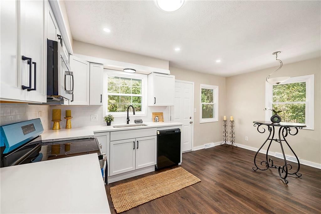 722 S Central Street — photo 10