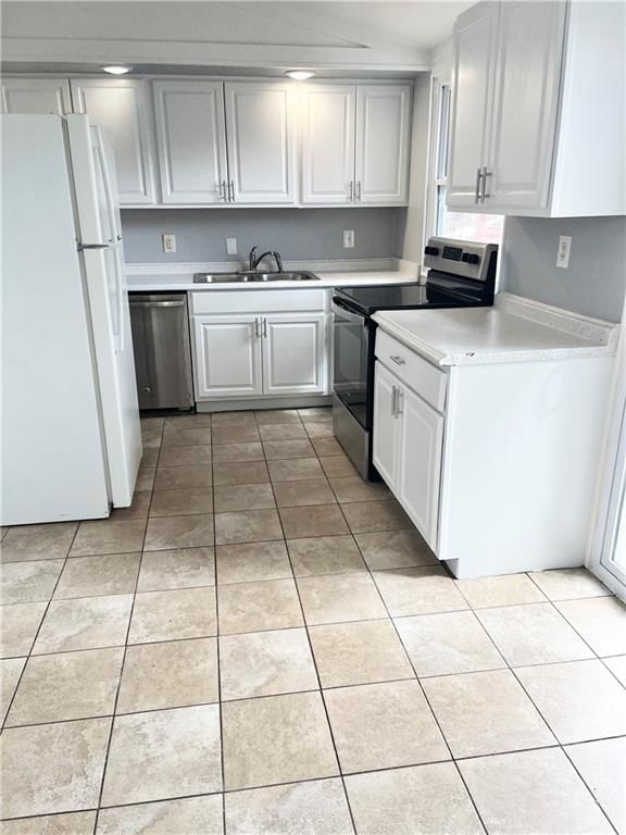 5709 N Woodland Avenue — photo 3