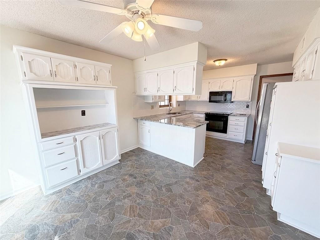 1701 SW White Oak Lane — photo 8