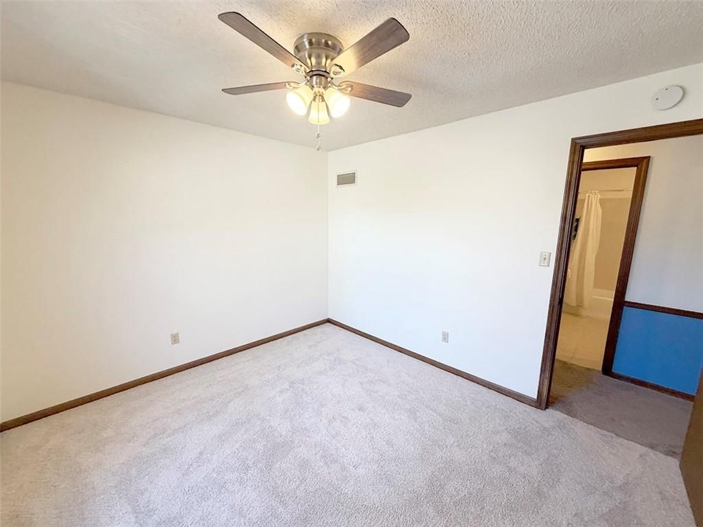 1701 SW White Oak Lane — photo 36