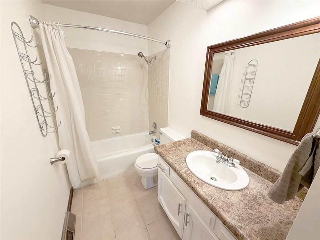 1701 SW White Oak Lane — photo 37