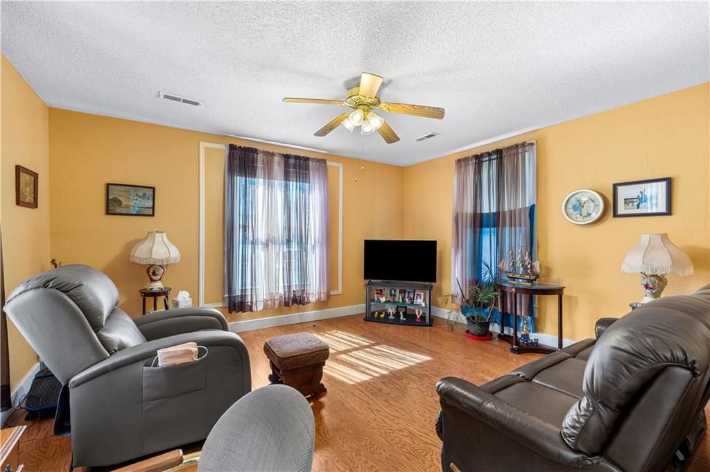 308 E Olive Street — photo 7