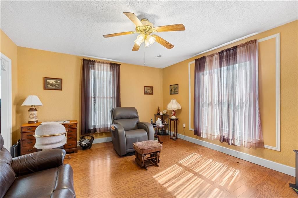 308 E Olive Street — photo 10