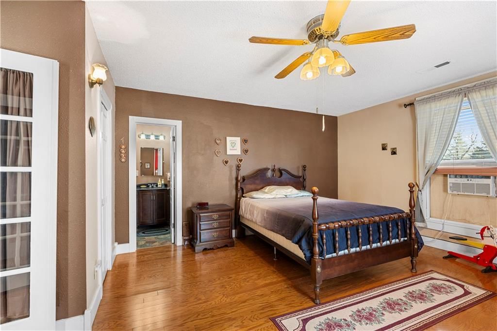 308 E Olive Street — photo 12