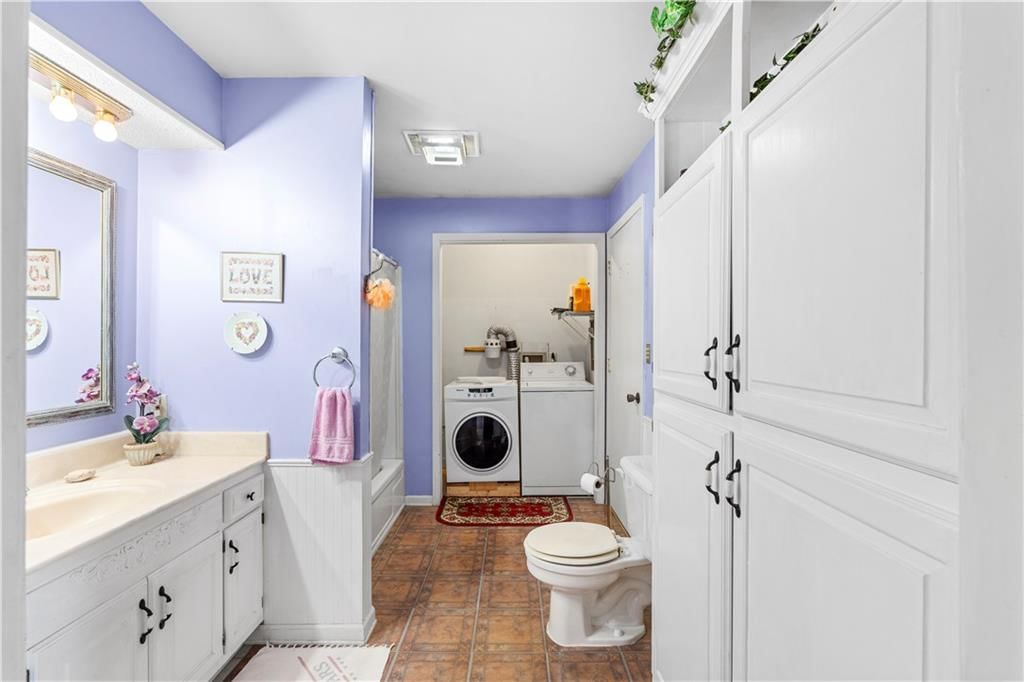 308 E Olive Street — photo 23