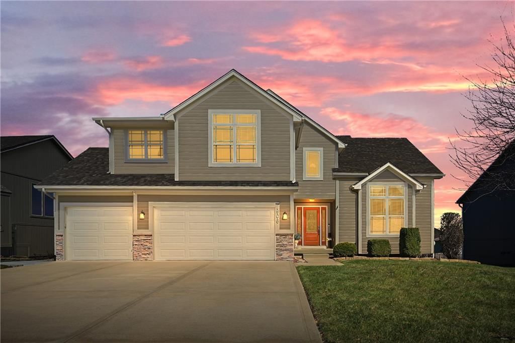 906 EVE ORCHID Drive, Greenwood, MO