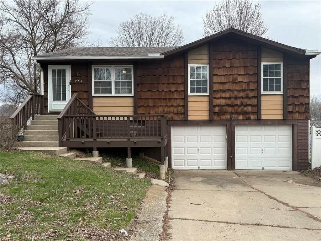 17616 E 19th Street Court S, Independence, MO