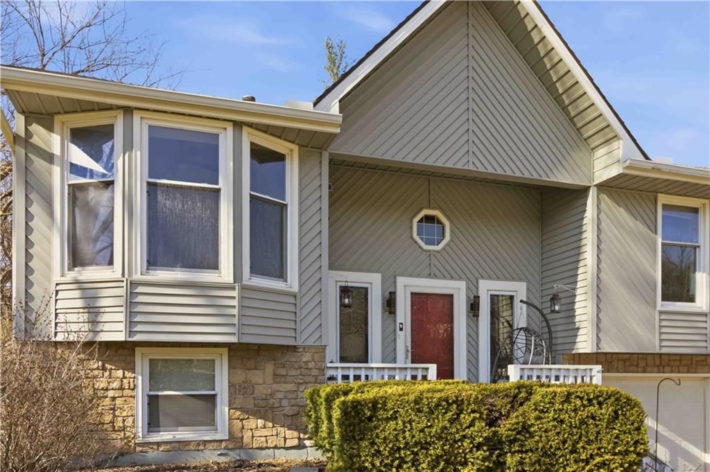 5714 Creekview Drive — photo 2