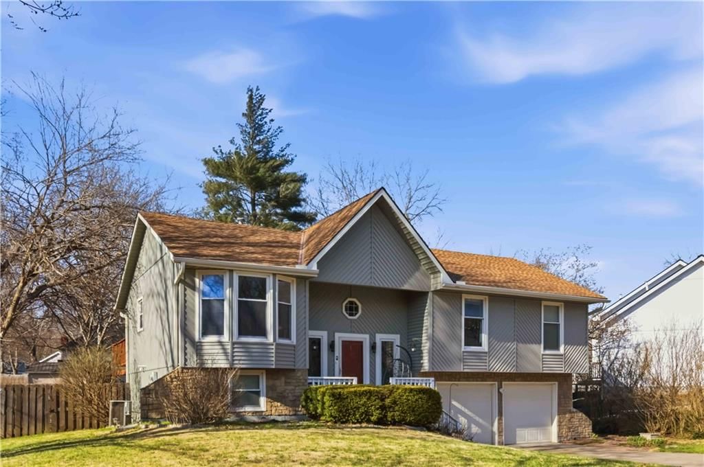 5714 Creekview Drive — photo 3