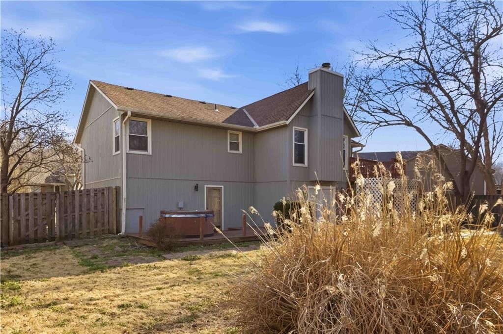 5714 Creekview Drive — photo 16