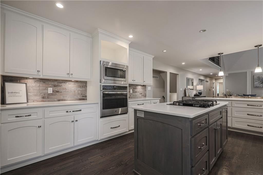 2305 W 127th Street — photo 15