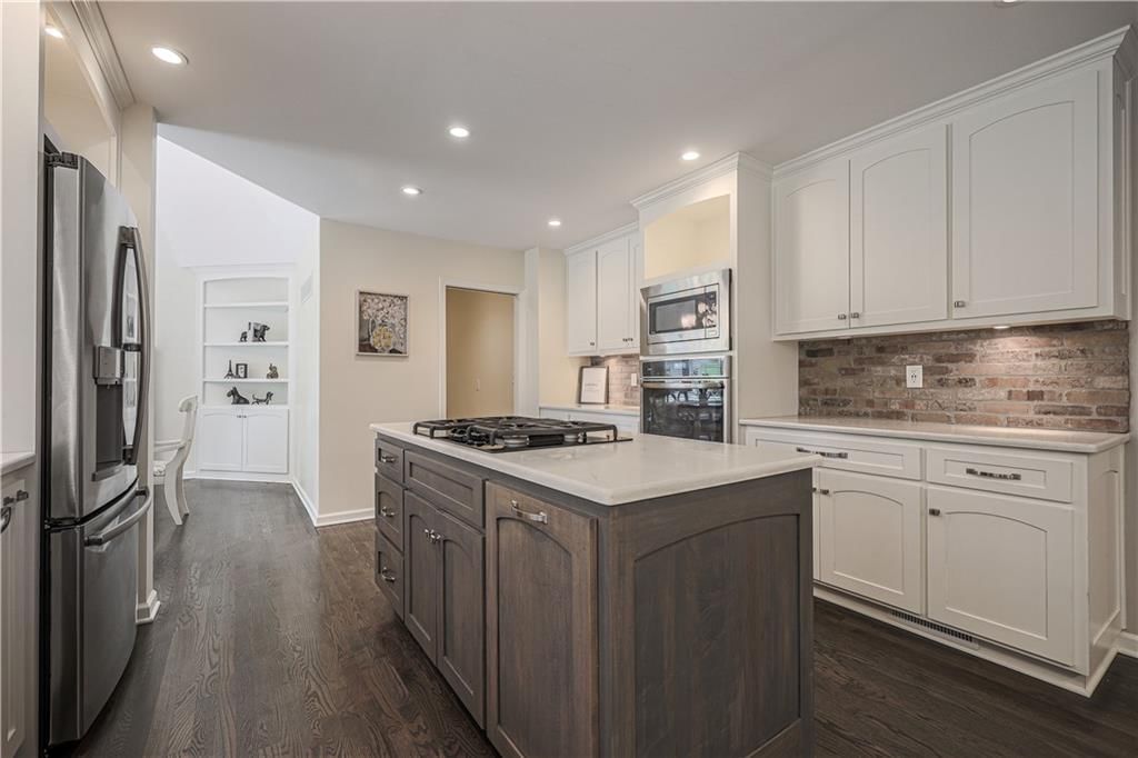 2305 W 127th Street — photo 16