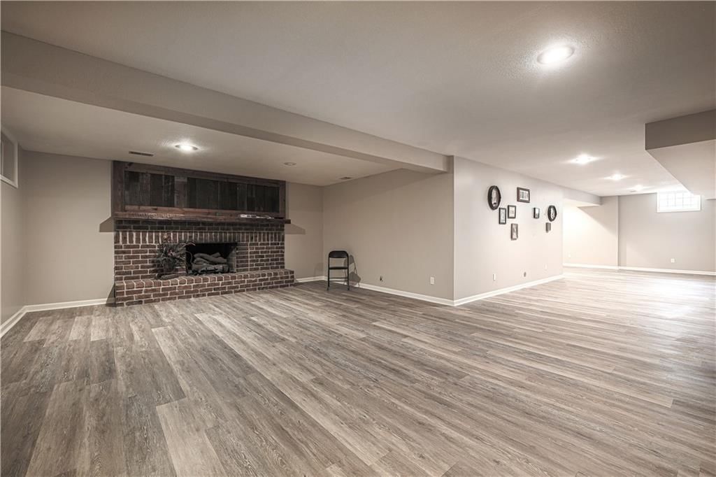 2305 W 127th Street — photo 30