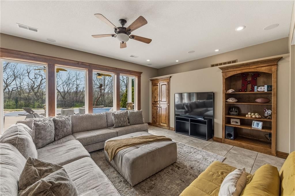 4900 SW Marguerite Street — photo 36