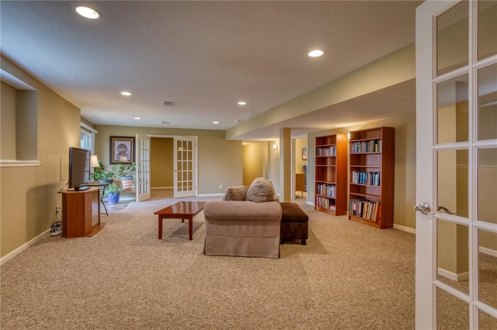 8014 Summit Street — photo 18
