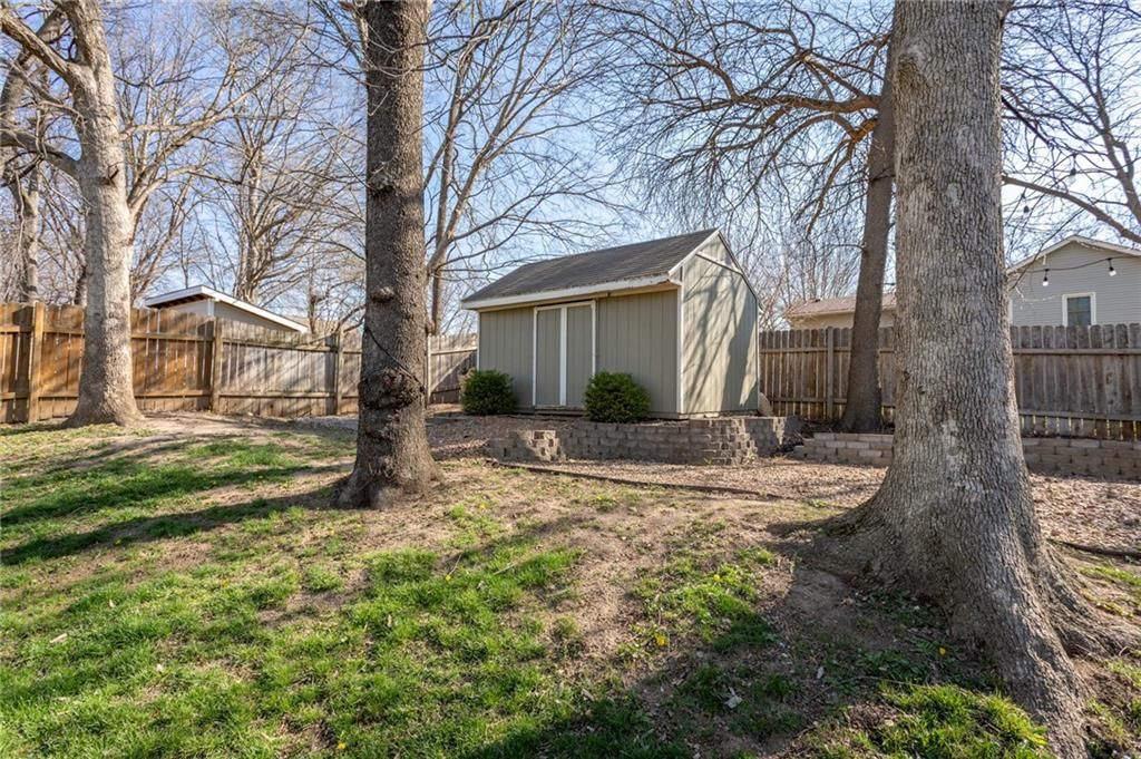 8701 N Winan Avenue — photo 21
