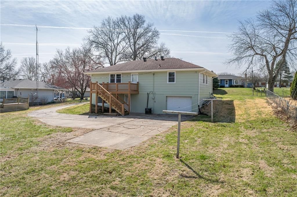 220 Kennedy Drive — photo 4