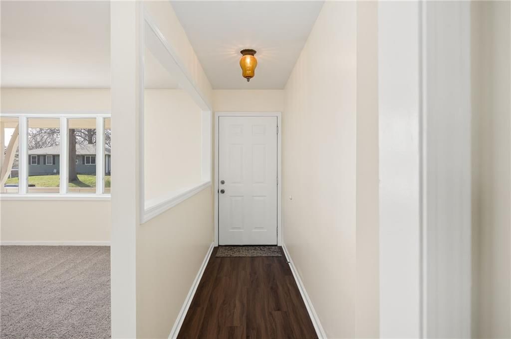 220 Kennedy Drive — photo 6