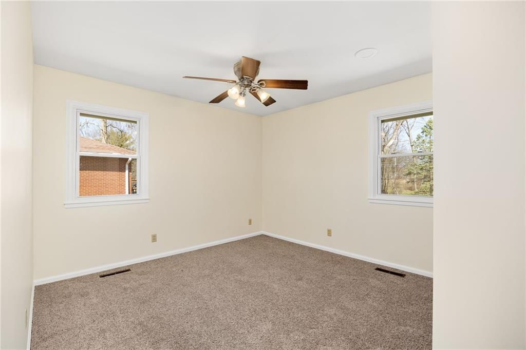 220 Kennedy Drive — photo 16