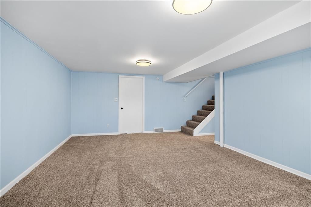 220 Kennedy Drive — photo 22