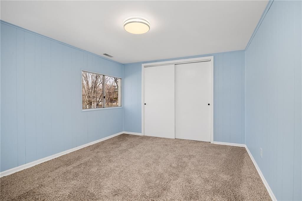 220 Kennedy Drive — photo 23