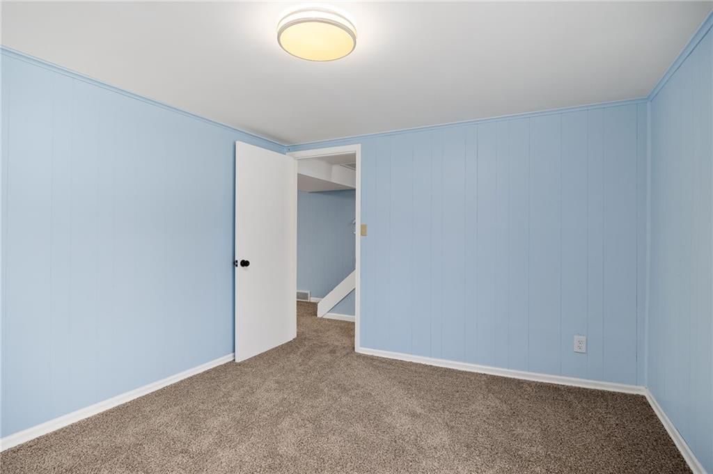 220 Kennedy Drive — photo 24