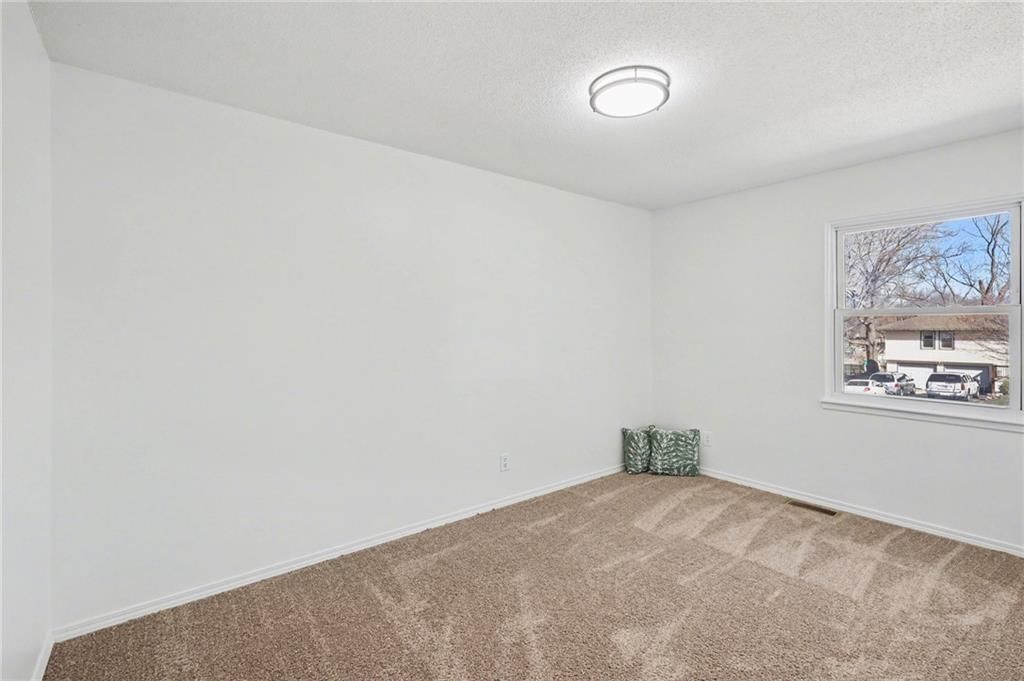 21395 W 181ST Street — photo 12