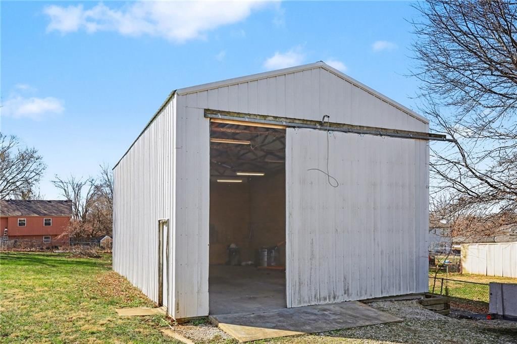 21395 W 181ST Street — photo 19